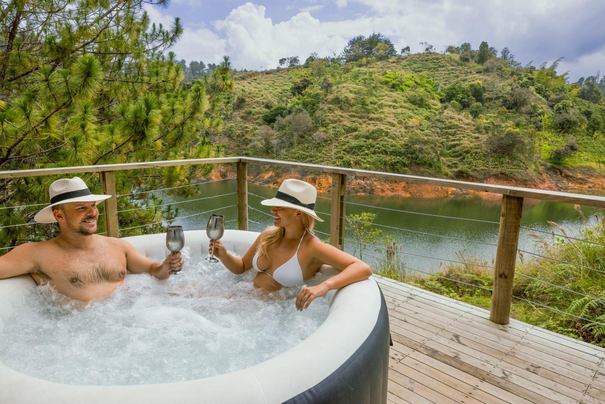 Cabanas Refugio Himalaya Guatapé Buitenkant foto